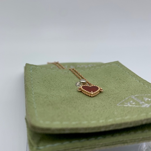 Van Cleef & Arpels Sweet Alhambra heart bracelet! - Picture 6 of 8